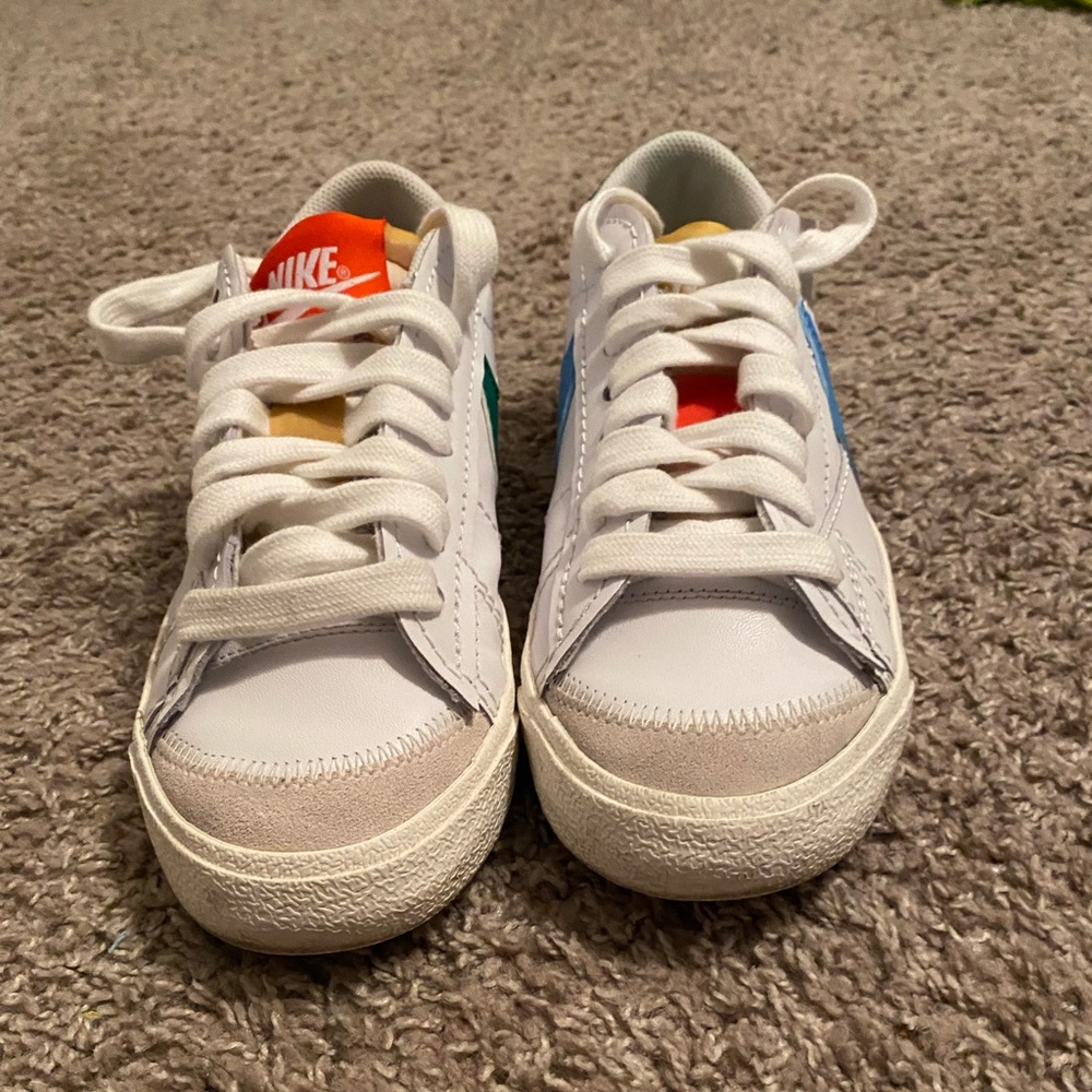 Women’s Nike Low Blazer 77 Jumbo